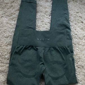 NVGTN FOREST GREEN CONTOUR LEGGING
